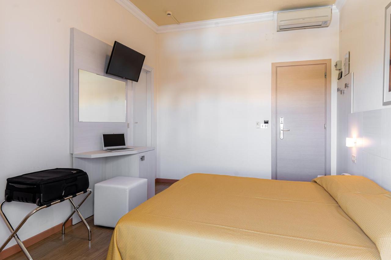 Hotel Corinna