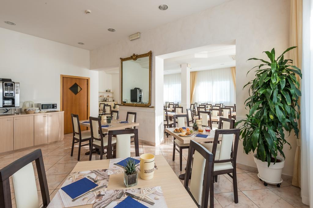 Corinna Hotel 3*
