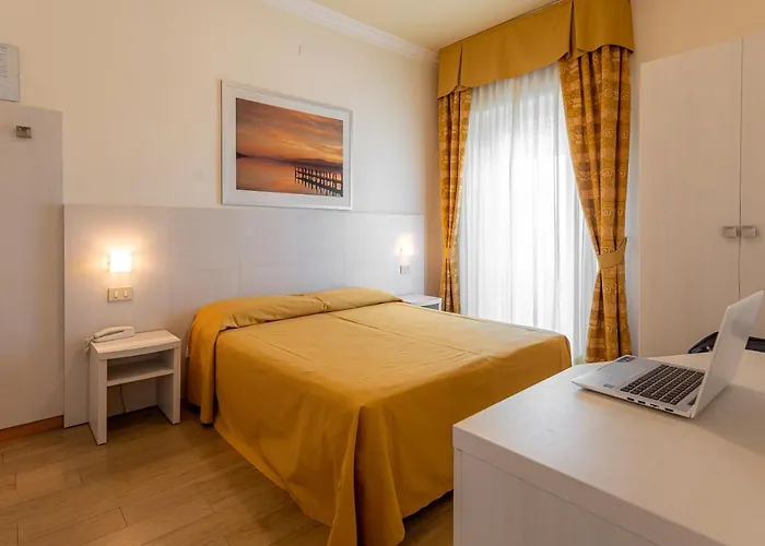 Hotel Corinna